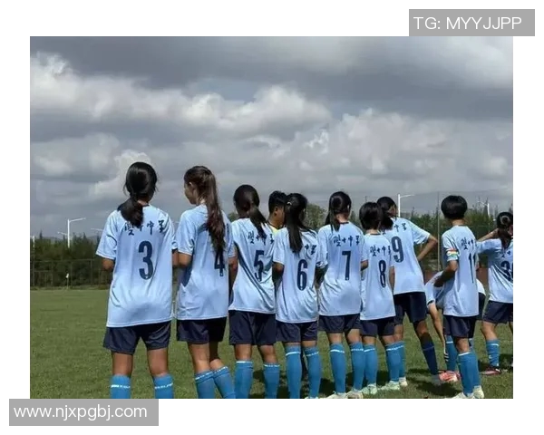 足球星戴露闪耀绿茵场追逐梦想书写青春与荣耀传奇 足球星戴露闪耀绿茵场追逐梦想书写青春与荣耀传奇